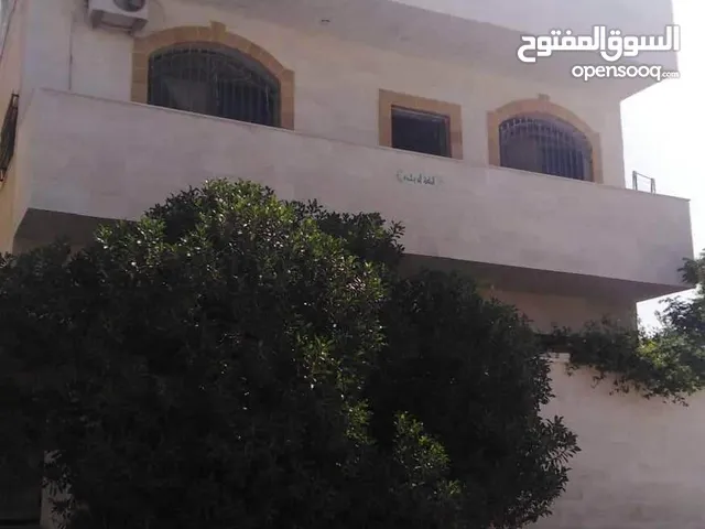 316 m2 More than 6 bedrooms Townhouse for Sale in Amman Salihiyat Al-Abid