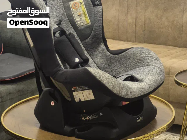 مقعد سيارة قابل للتحويل من الشركة العملاقة إيفينفلو (Evenflo)