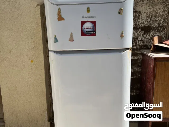 ثلاجة للبيع