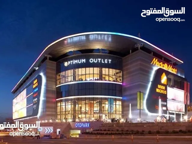 صالة تجارية 300 بيزمنت ودورين وشقة
