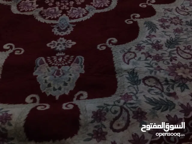 زولية نظيفة وثخينة ثلاث امتار في اثنين  نهايتها 12 الف فقط