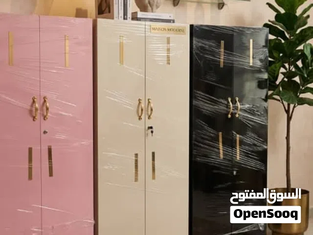دولاب الملابس خشب متين عالي الجودة