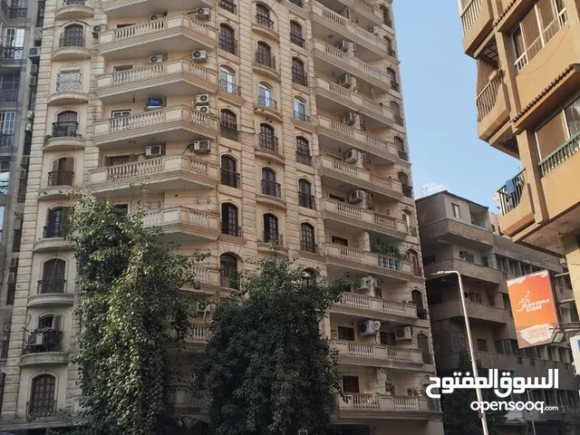 170 m2 3 Bedrooms Apartments for Sale in Cairo Al Manial