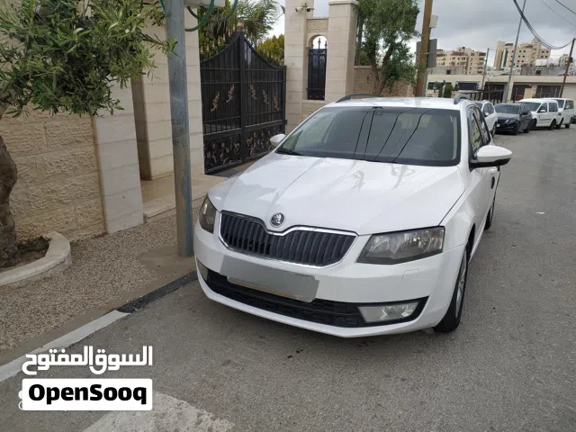 2015 سكودا اوكتافيا Standard