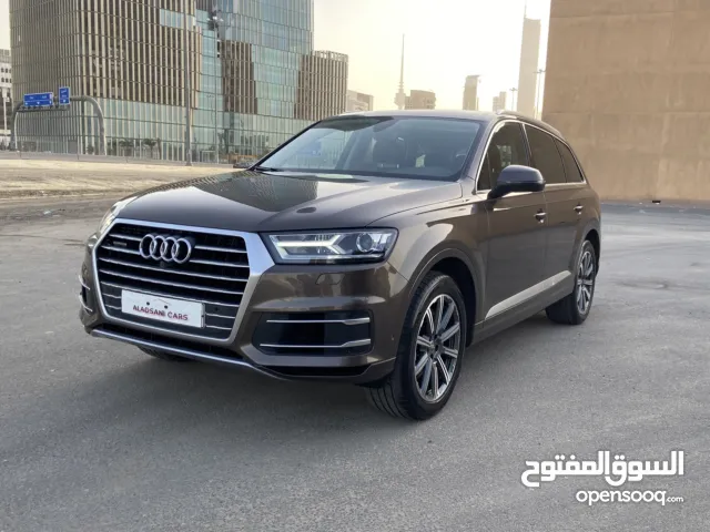 2017 أودي Q7 Standard