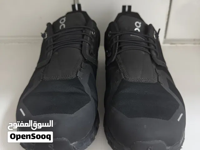 on running cloud sneakers