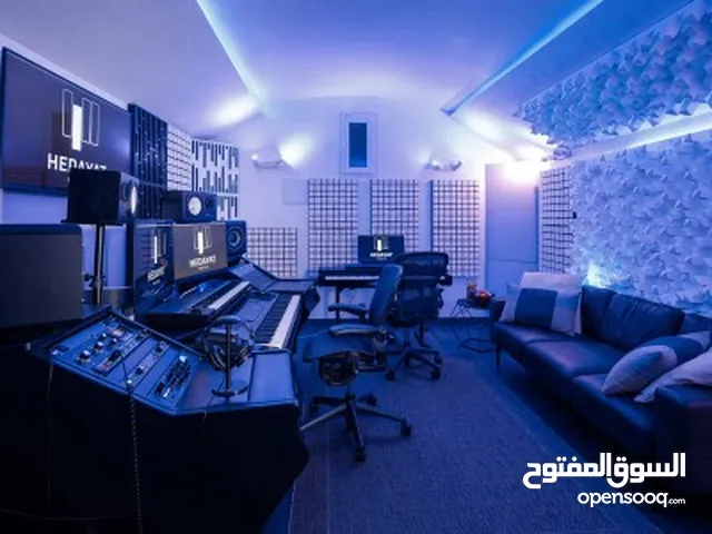 خدمة تلحين توزيع مكساج مع توفير صوت المغني اذا دعت الضرورة