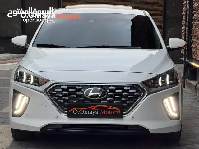 هيونداي أيونيك هايبرد مع فتحة سقف عداد قليل  بطارية مكفولة حتى 2028 و أعلى فئة إضافات و بسعر آلعرض