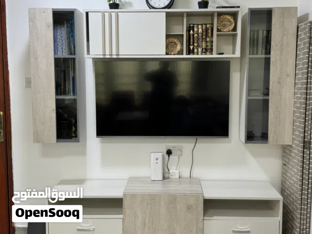 مكتبة تلفزيون للبيع