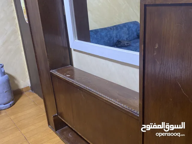 قاعده شاشه للبيع خشب زان تفصيل للبيع
