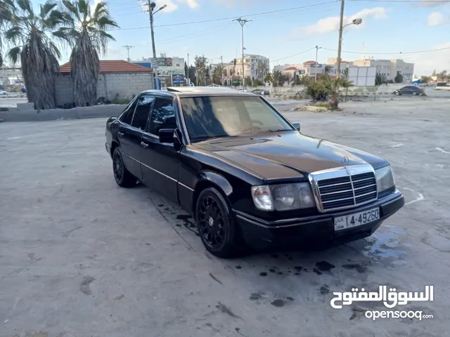 Mercedes Benz E-Class 1990 in Mafraq