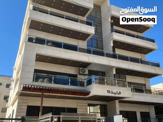 شقة مميزة للبيع في الرابية مع حديقة واسعة- الفرش والادوات الكهربائية مجانا بداعي السفر