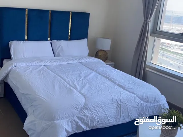 Room for rent for arabic lady in business bay