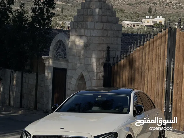 Mercedes Benz e200