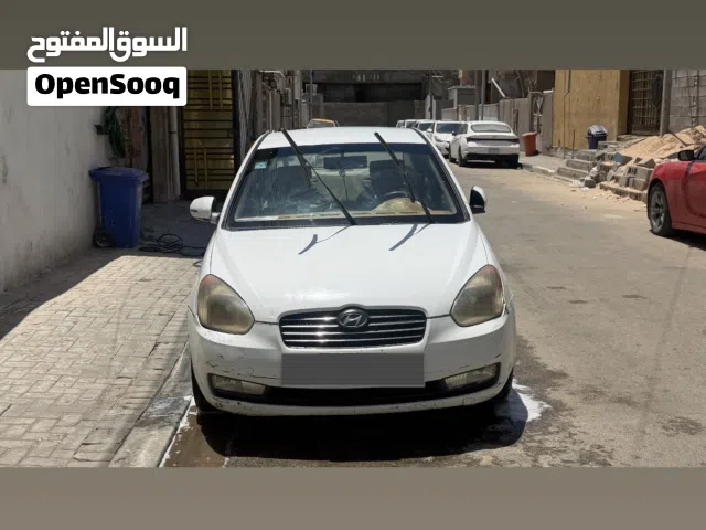 2011 هيونداي اكسنت SE