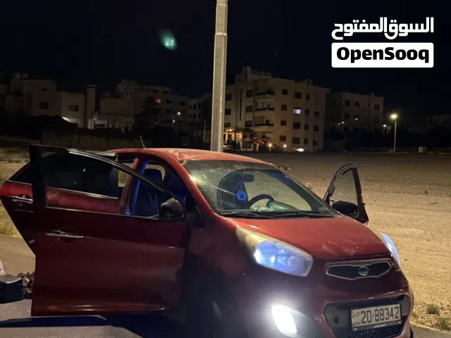2013 كيا بيكانتو Standard