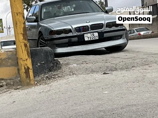 2001 بي ام دبليو الفئة 7 740i Sedan