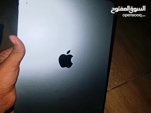 Apple iPad Air 4 64 GB in Aden