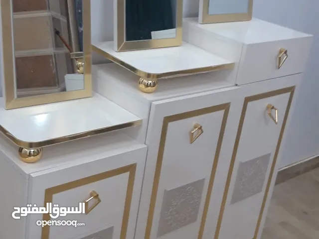 فني تركيب أثاث وبخبرة عاليه