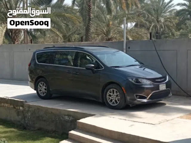 سلام عليكم السيارة للبيع كلايزر باسفيكا موديل 21