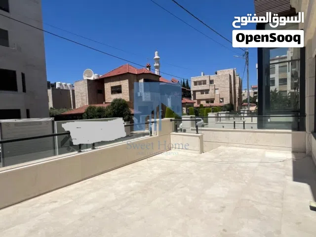 220 m2 4 Bedrooms Apartments for Sale in Amman Um Uthaiena