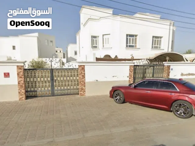 فيلا راقية للإيجار بالحيل الجنوبية فرصة مميزة للسكن الراقي قريب من جميع الخدمات