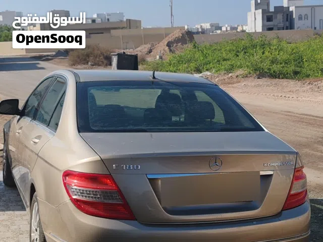 مرسيدس C180 نظيفة واقتصادية جدا. 1.8L 1800cc