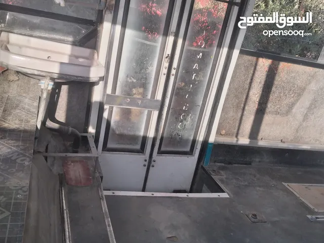 باص جر تويوتا يصلح لمزرعة او صاحب اغنام نضيف جدا  السعر بعد المعاينه