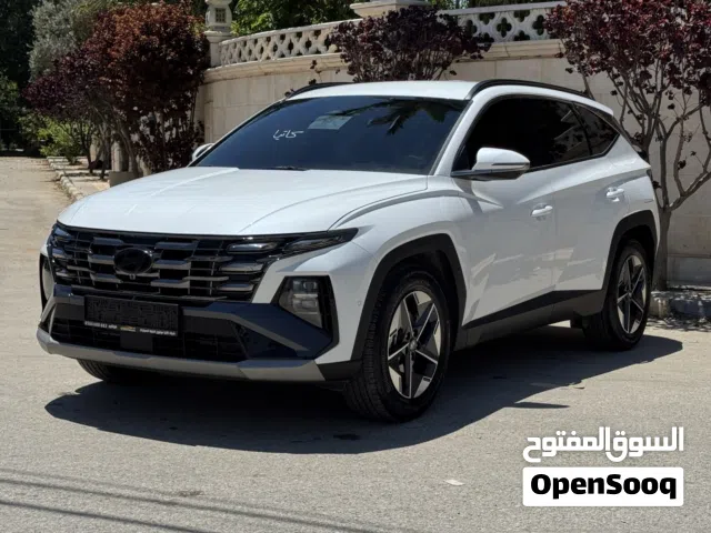 توسان هايبرد 2024 / احدث قصة / 4*4 / فل كامل عدا فتحة / 20km / 360camera