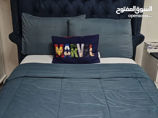 full bed blue color