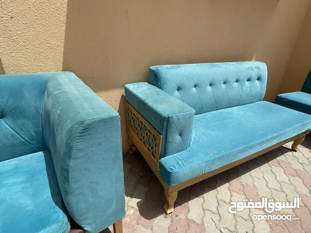 كراسي للبيع في العين