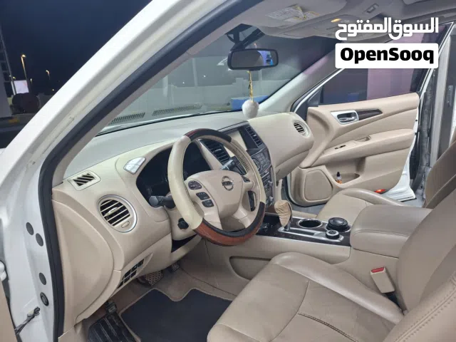 2015 نيسان باثفايندر SL