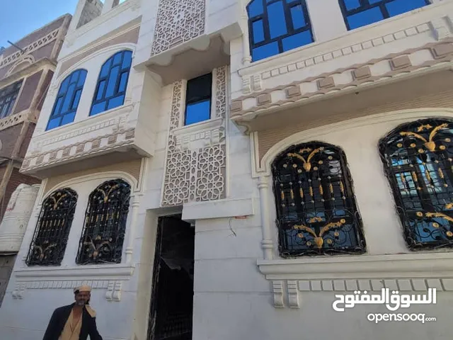  Building for Sale in Sana'a Habra