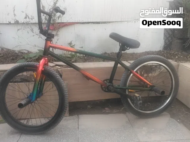 ثلاث الوان  BMX للبيع