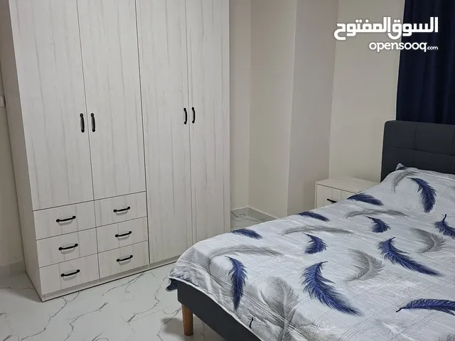 ستوديو فر ش جديد لم تسكن من قبل