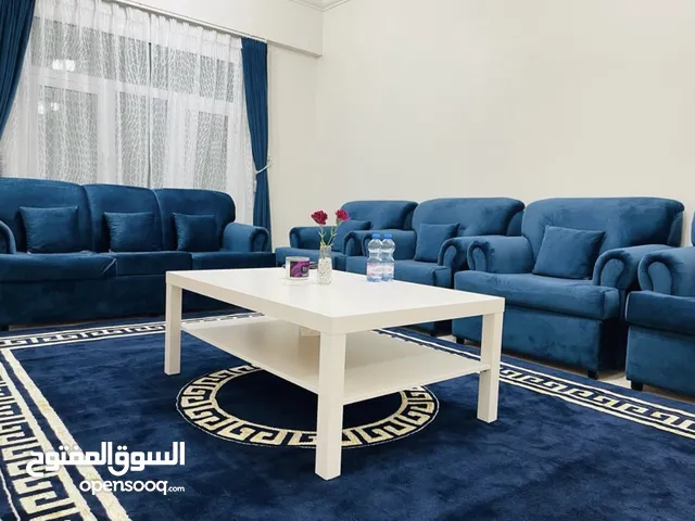 95 m2 2 Bedrooms Apartments for Rent in Muscat Al-Hail