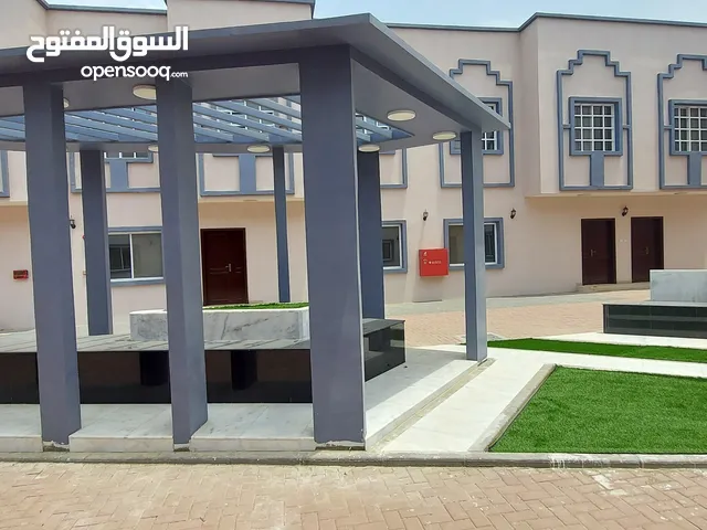 200 m2 3 Bedrooms Villa for Rent in Al Batinah Sohar