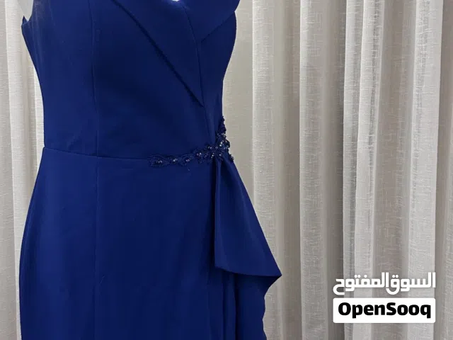 مستعمل فقط ساعتين  وخامته حلوه ومريحه جدًا  وترتاحون فيه بالمناسبه  يلبس M و L حلو يحلي الجسم
