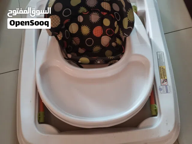 مقعد اكل شيكو و سترولير جراكو و مشاية وترمبولبن