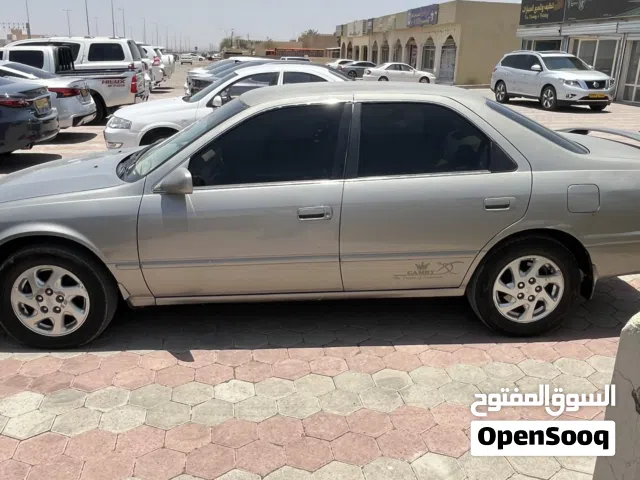 1999 تويوتا كامري LE