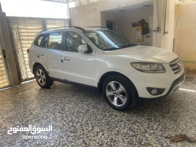 Used Hyundai Santa Fe in Basra