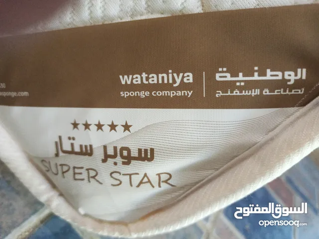 مرتبه سرير كبير بحاله ممتازه