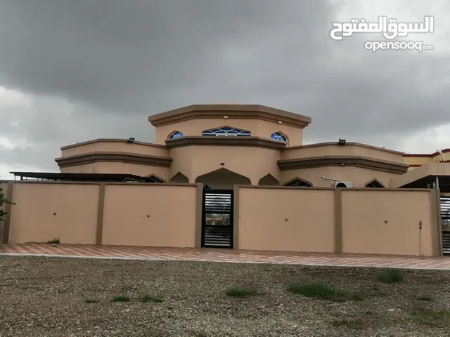320 m2 3 Bedrooms Townhouse for Rent in Al Batinah Sohar
