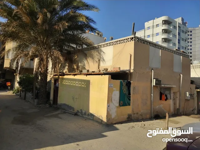 200m2 More than 6 bedrooms Townhouse for Sale in Ajman Al Rumaila