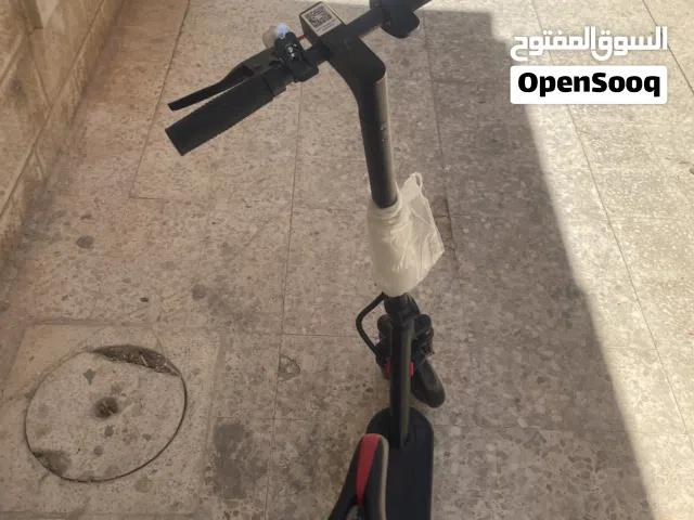 سكوتر كهربائي شاومي 2024 يقطع بالشحنة الواحده 20-30 كيلو وسرعه 99