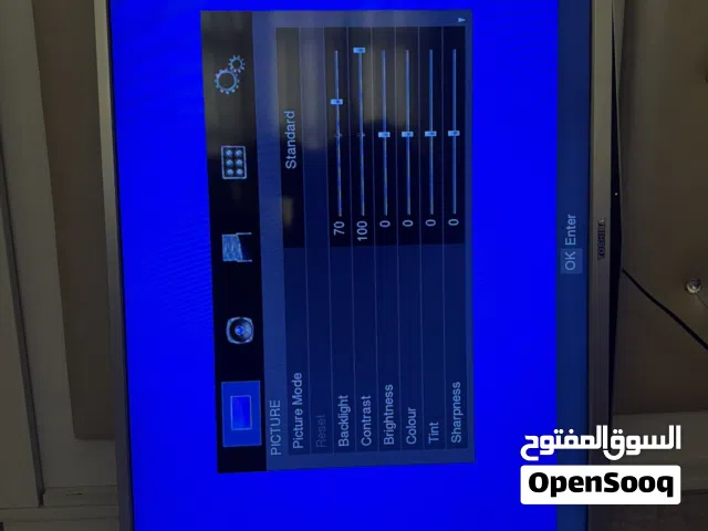 3 شاشات تلفزيون بقياس مختلفة 32 إنش 40 إنش 46 إنش