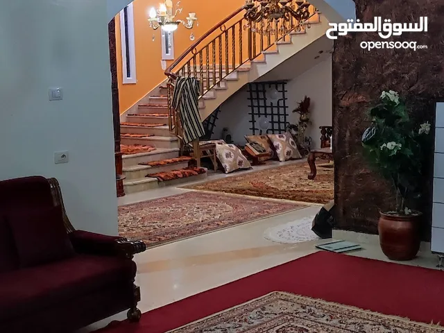600 m2 More than 6 bedrooms Villa for Sale in Tripoli Janzour
