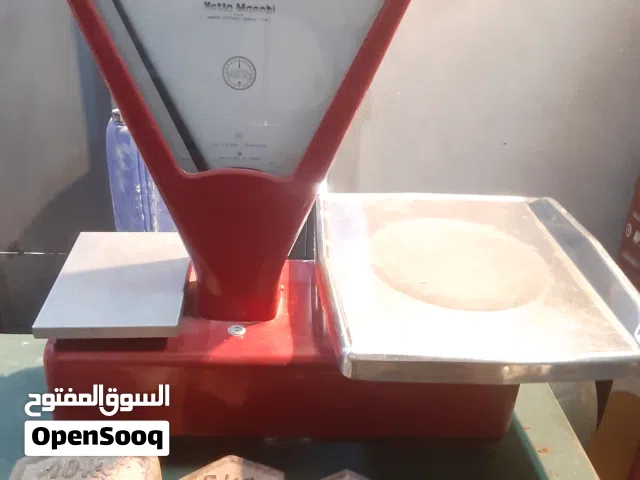 ميزان إيطالي شبه جديد استعمال بسيط