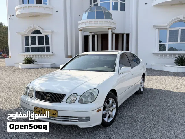 سيارة لكزس GS 300 موديل 2002 بحالة ممتازة