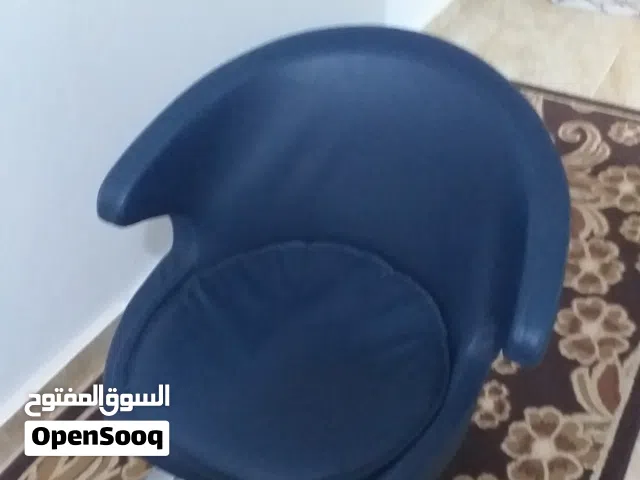 كرسي جلد لون ازرق نطيف نطيف